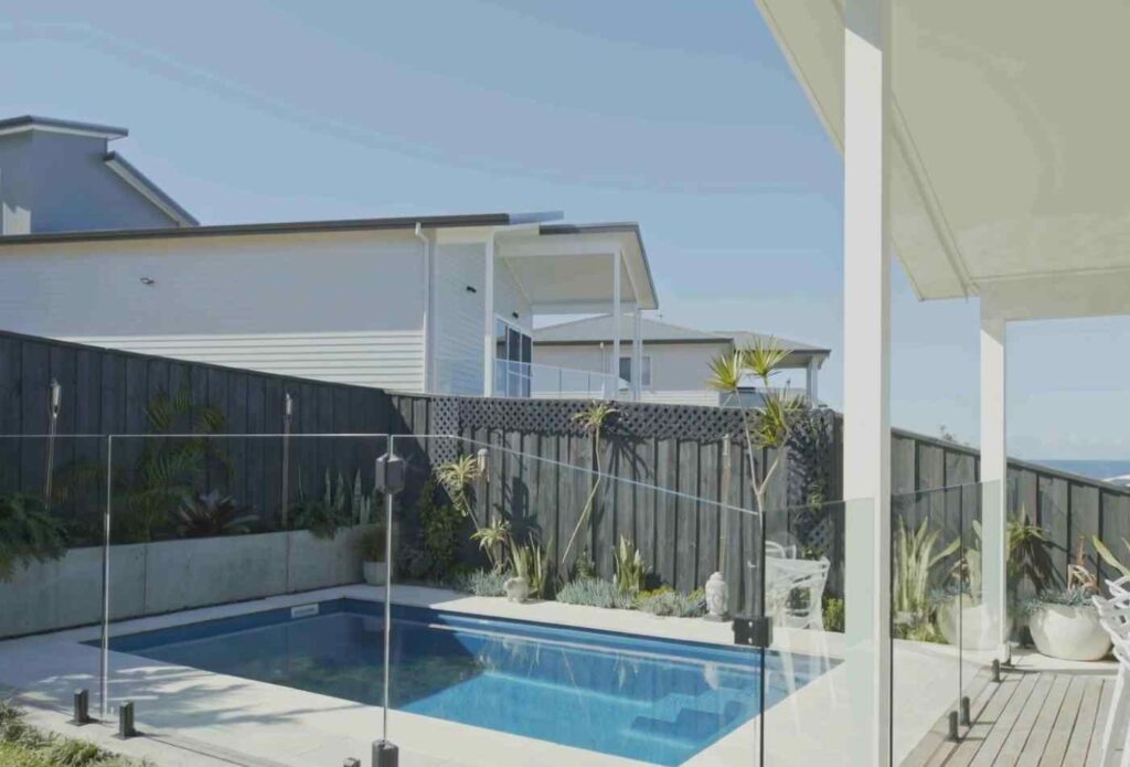 Newly installed fibreglass plunge pool in Fletcher NSW