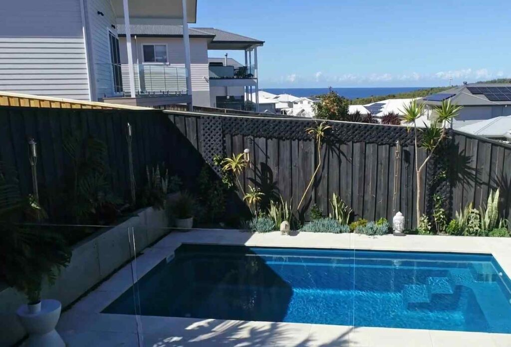 Newly installed fibreglass plunge pool in Fletcher NSW