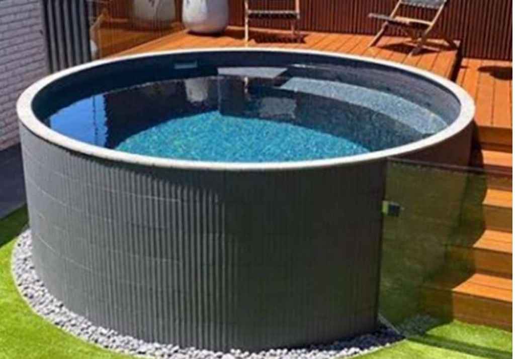 above ground pool